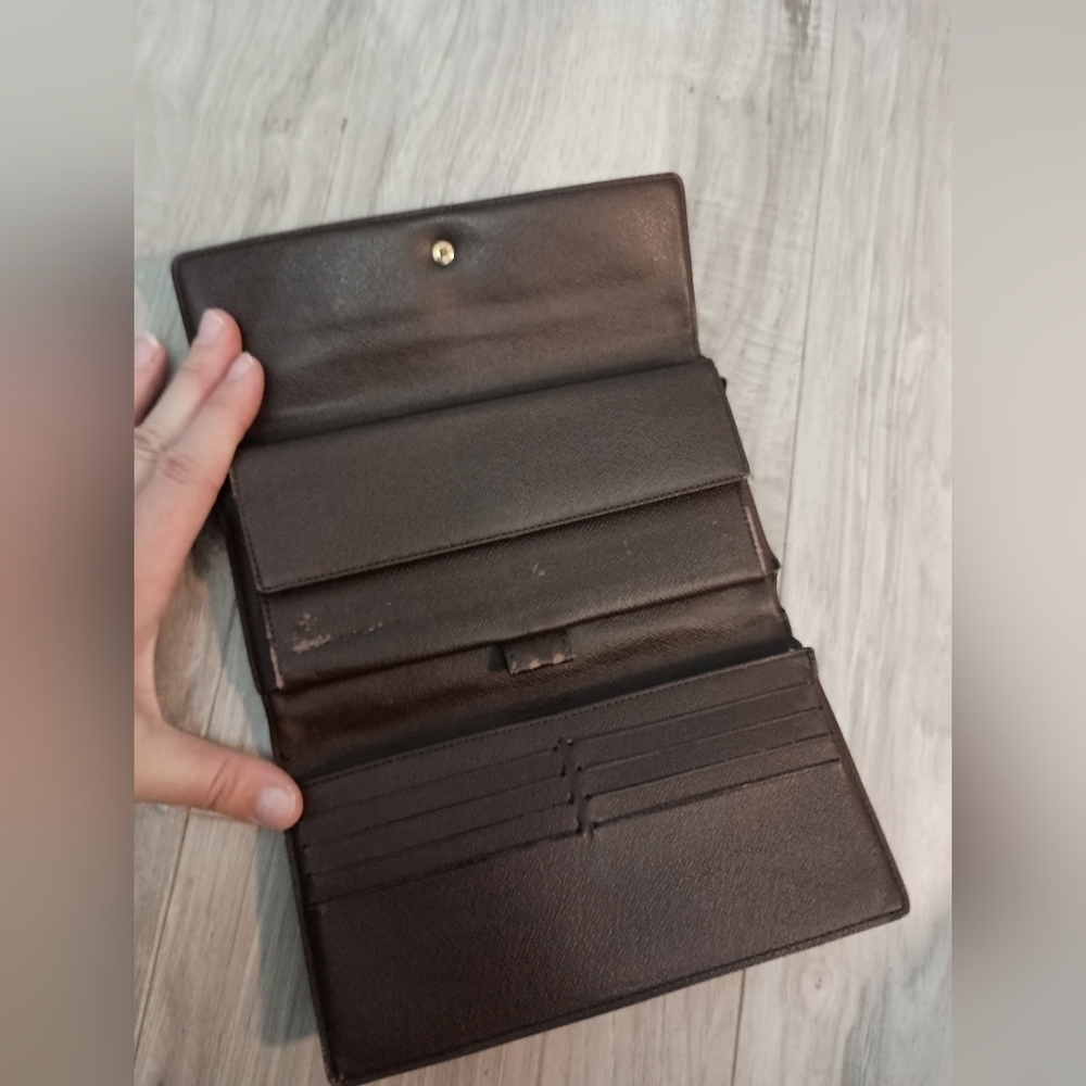 Louis Vuitton Damier Ebene Sarah Wallet - Picture 8 of 15